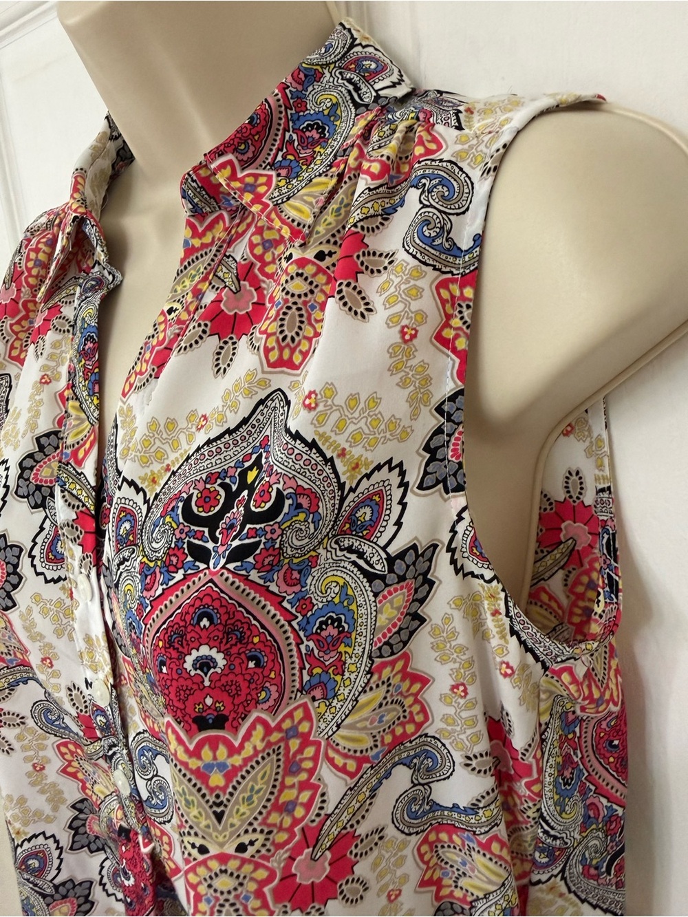 Dana Buchman Paisley Sleeveless Blouse Small Pink Blue Collared Career Top - Picture 7 of 11